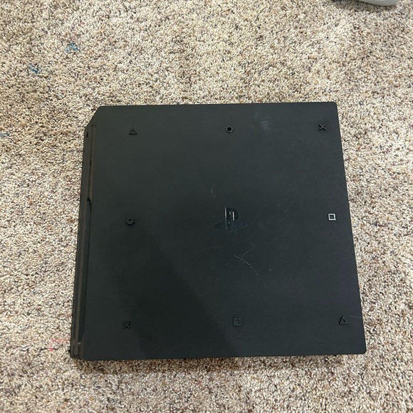 USED PS4 - Picture 7 of 15